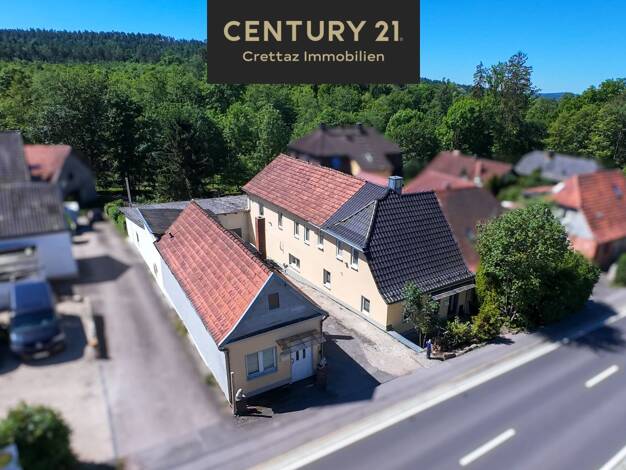 Mehrfamilienhaus zum Kauf als Kapitalanlage geeignet 239.000 € 10 Zimmer 269 m² 978 m² Grundstück Tambach Weitramsdorf 96479