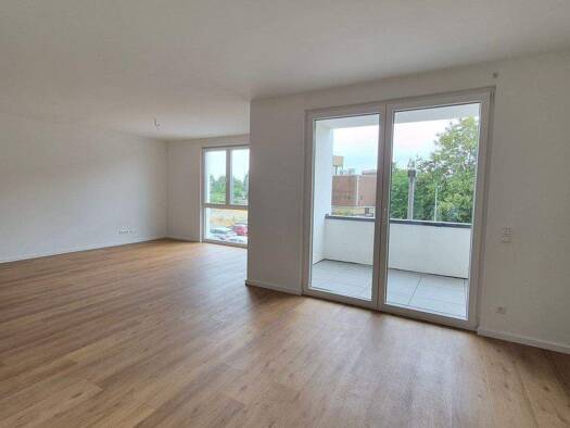 Wohnung zur Miete 990 € 2 Zimmer 70,3 m² frei ab sofort Bahnhofstraße 3 Kleinenbroich Korschenbroich 41352