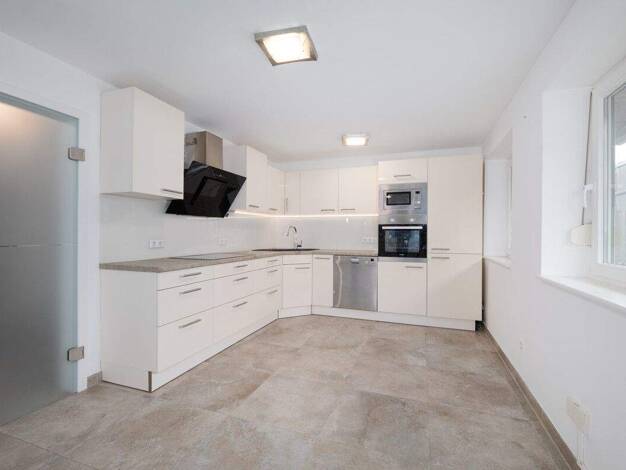 Wohnung zur Miete 880 € 3 Zimmer 81 m² Weingarten 76356