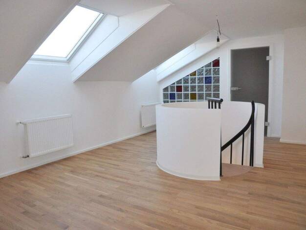 Maisonette zum Kauf provisionsfrei 950.000 € 4 Zimmer 111 m² 3. Geschoss Milbertshofen-Am Hart Milbertshofen - München 80807