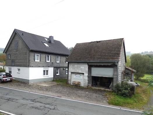 Einfamilienhaus zum Kauf 149.000 € 6 Zimmer 195 m² 3.824 m² Grundstück frei ab sofort Wunderthausen Bad Berleburg 57319