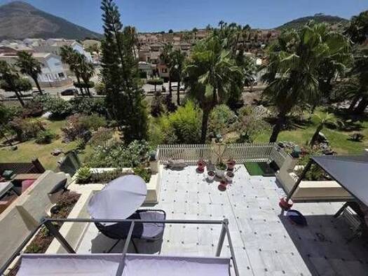 Reihenhaus zum Kauf 475.000 € 5 Zimmer 280 m² Urbanización Los Nebrales Coin Coín 29100