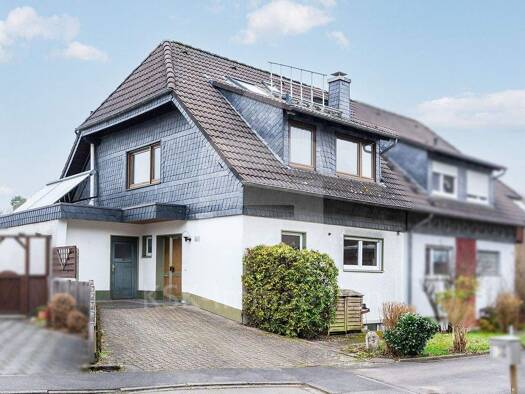 Doppelhaushälfte zum Kauf 365.000 € 9 Zimmer 200 m² 276 m² Grundstück Sülze Kürten 51515