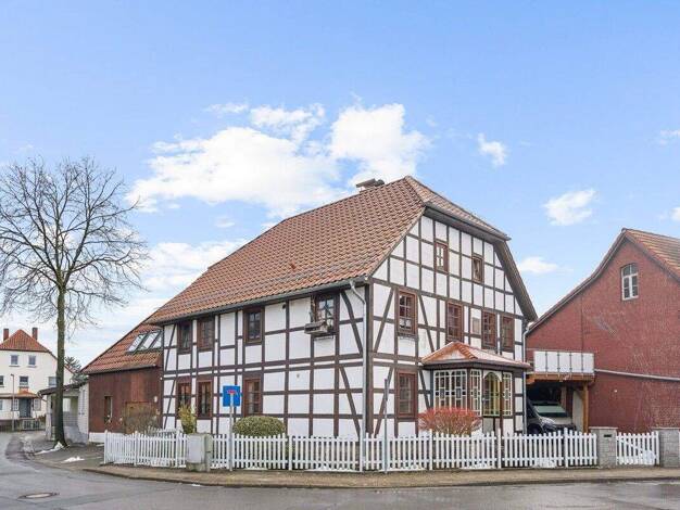 Haus zum Kauf provisionsfrei 700.000 € 12 Zimmer 464 m² 1.050 m² Grundstück Kirchohsen Emmerthal 31860