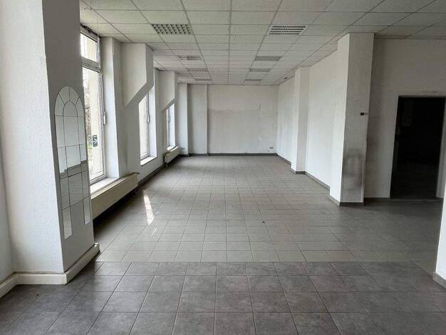 Haus zum Kauf 260.000 € 15 Zimmer 126 m² 2.300 m² Grundstück Altenburg 04600