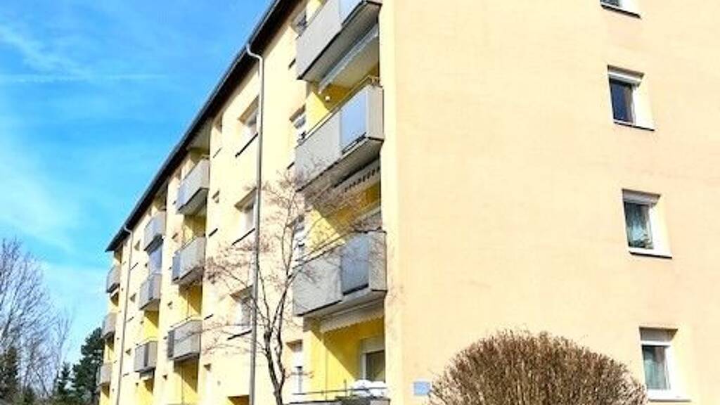 Wohnung zum Kauf 219.000 € 4 Zimmer 80,8 m² 3. Geschoss Traunreut 83301