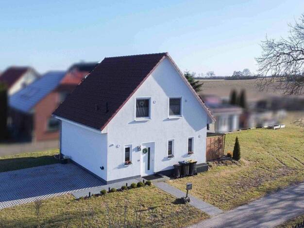 Einfamilienhaus zum Kauf 319.000 € 4 Zimmer 100 m² 1.370 m² Grundstück Neuhof Feldberger Seenlandschaft 17258