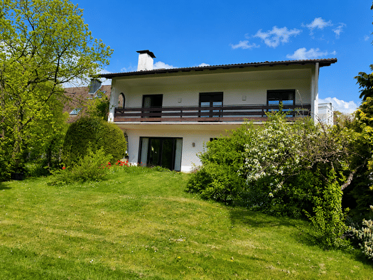 Einfamilienhaus zum Kauf 695.000 € 8 Zimmer 174 m² 651 m² Grundstück Seulberg Friedrichsdorf 61381