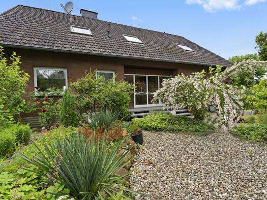 Einfamilienhaus zum Kauf 450.000 € 8 Zimmer 228 m² 1.314 m² Grundstück Neuenbeken Paderborn 33100