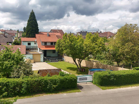 Doppelhaushälfte zum Kauf 339.000 € 5 Zimmer 135 m² 599 m² Grundstück Bödigheim Buchen (Odenwald) 74722