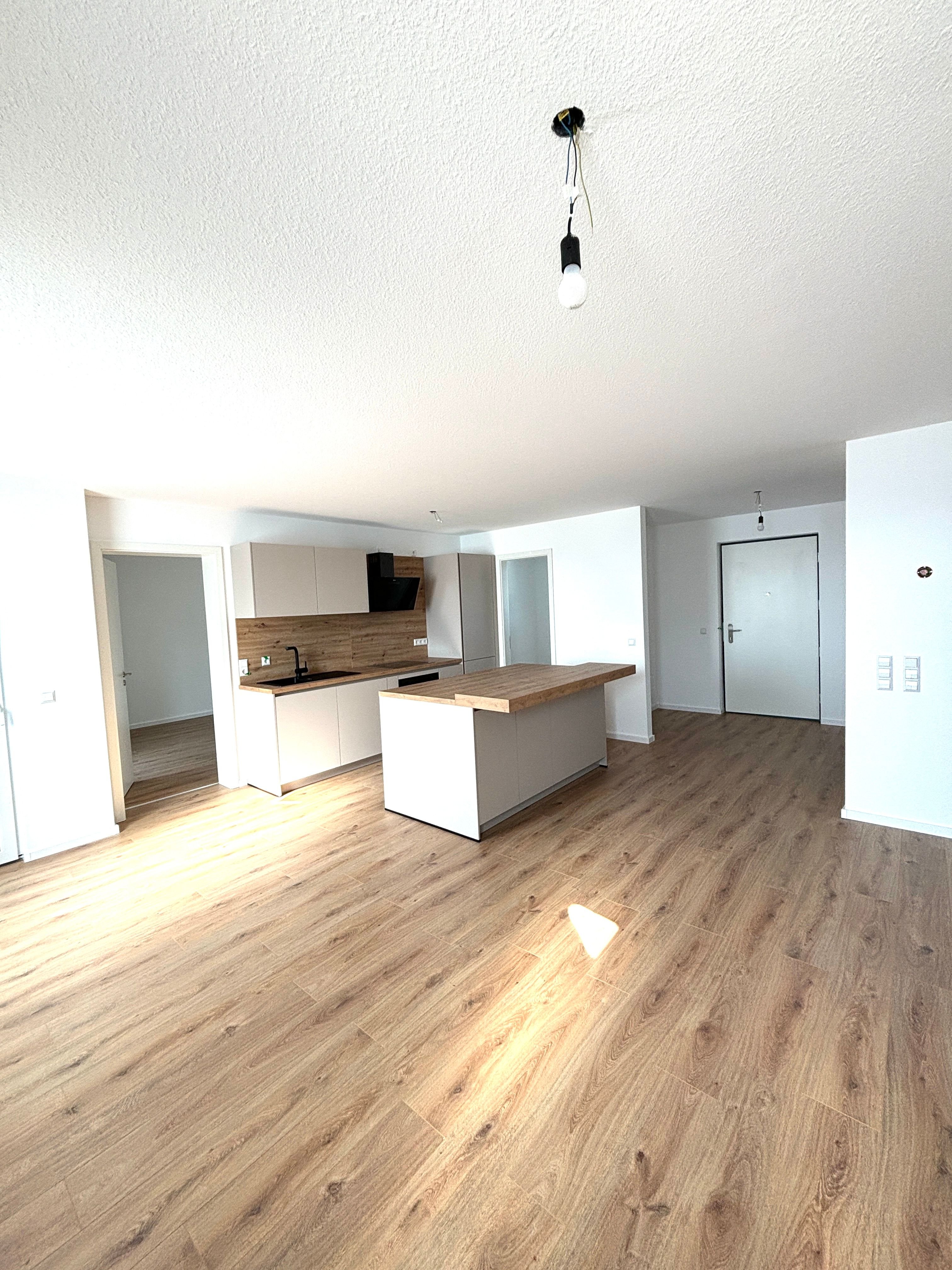 Penthouse zur Miete 1.350 € 3,5 Zimmer 102,5 m²<br/>Wohnfläche 3.<br/>Geschoss ab sofort<br/>Verfügbarkeit Innenstadt Nord - Schwenningen Villingen-Schwenningen 78054