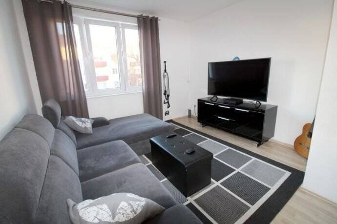 Property thumbnail 2