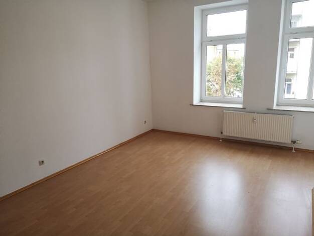 Wohnung zum Kauf 71.000 € 2 Zimmer 71 m² 3 Geschosse frei ab sofort Innenstadt Gera 07545