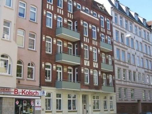 Wohnung zur Miete 823 € 3 Zimmer 78,4 m² 3. Geschoss frei ab 21.11.2025 Holtenauer Str. 207 Wik Kiel 24106
