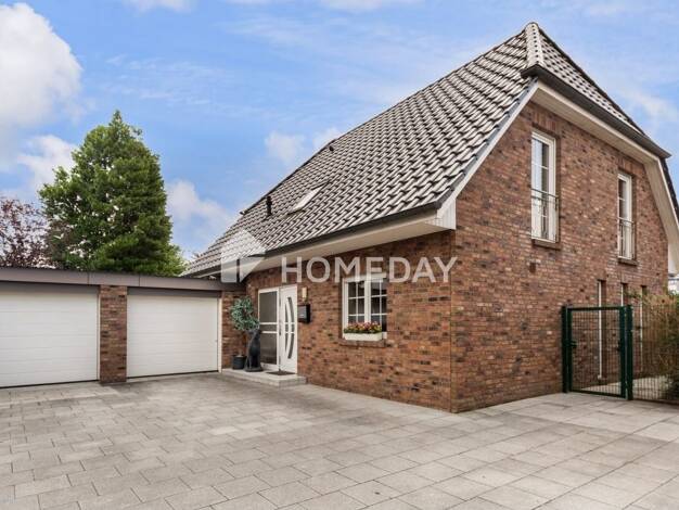 Einfamilienhaus zum Kauf 450.000 € 5 Zimmer 133 m² 557 m² Grundstück Gartenstadt Neumünster 24537