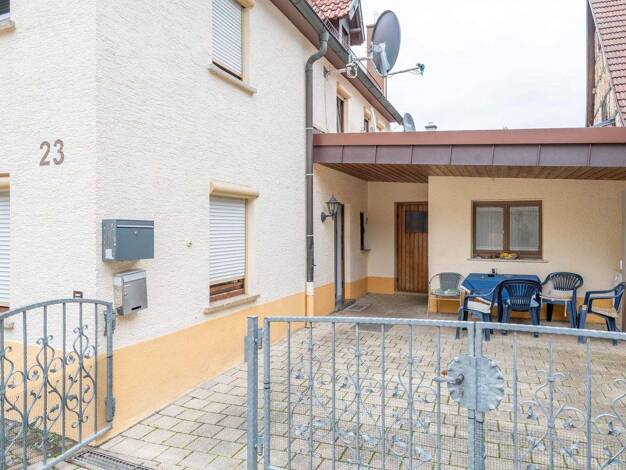 Einfamilienhaus zum Kauf 474.000 € 8 Zimmer 136 m² 157 m² Grundstück Erdmannhausen 71729