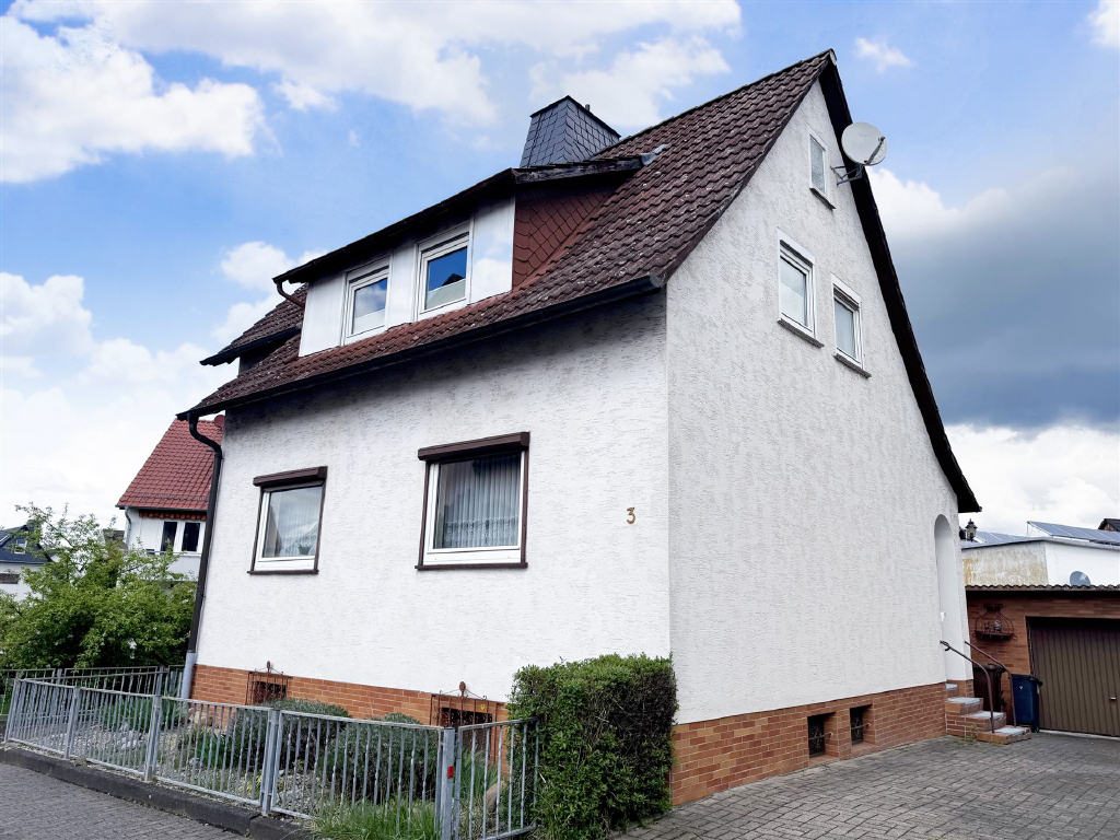 Einfamilienhaus zum Kauf 265.000 € 6 Zimmer 106,6 m²<br/>Wohnfläche 460 m²<br/>Grundstück Sandershausen Niestetal 34266