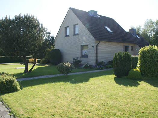 Einfamilienhaus zum Kauf 235.000 € 5 Zimmer 140 m² 860 m² Grundstück Groden Cuxhaven 27472