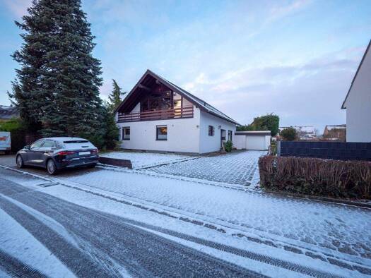 Einfamilienhaus zum Kauf provisionsfrei 599.000 € 7 Zimmer 204 m² 793 m² Grundstück Heckmannstr. 1 Delrath Dormagen-Delrath 41542