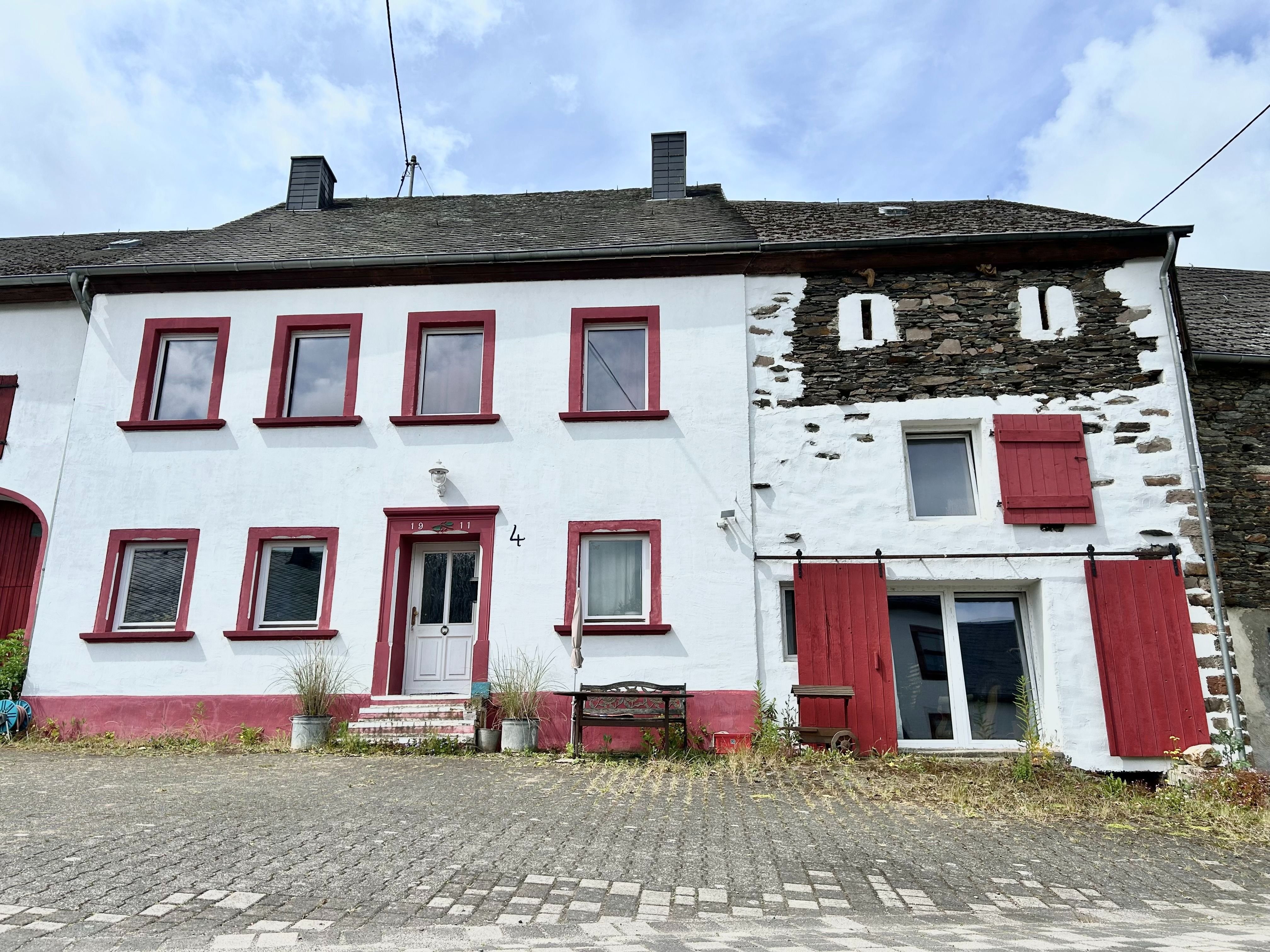 Einfamilienhaus zum Kauf 166.000 € 6 Zimmer 200 m²<br/>Wohnfläche 792 m²<br/>Grundstück Hermeskeil Hermeskeil 54411