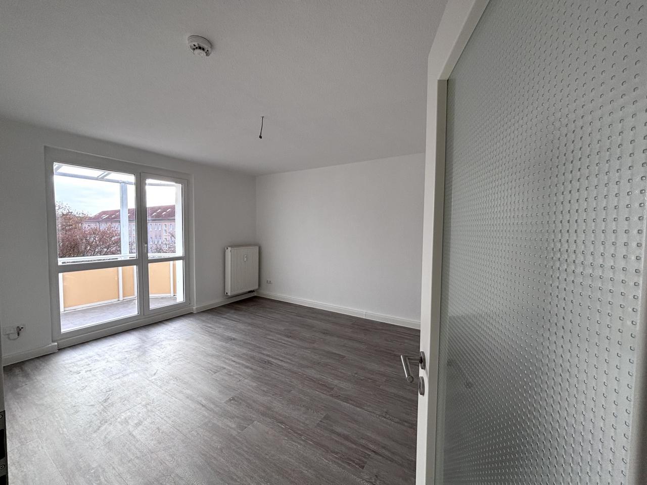 Wohnung zur Miete 352 € 2 Zimmer 51,8 m²<br/>Wohnfläche 3.<br/>Geschoss Weinbergstraße 9 Wohnkomplex 5 Eisenhüttenstadt 15890