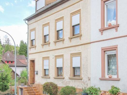 Mehrfamilienhaus zum Kauf 125.000 € 9 Zimmer 186 m² 620 m² Grundstück frei ab sofort Sulzbach Sulzbach/Saar 66280