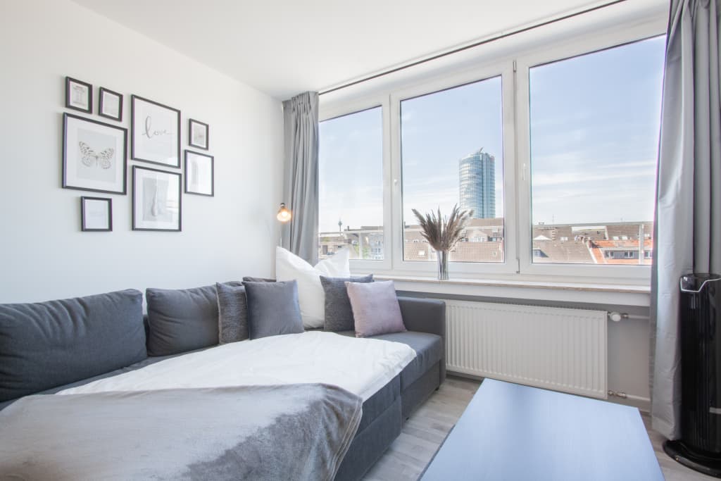 Wohnung zur Miete Wohnen auf Zeit 1.100 € 1 Zimmer 28 m²<br/>Wohnfläche ab sofort<br/>Verfügbarkeit Schwerinstraße Pempelfort Düsseldorf 40477