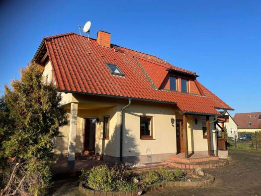 Einfamilienhaus zum Kauf provisionsfrei 350.000 € 5 Zimmer 151 m² 842 m² Grundstück Zschepplin 04838