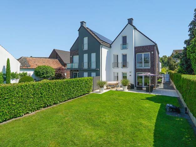Doppelhaushälfte zum Kauf 1.340.000 € 5 Zimmer 208 m² 384 m² Grundstück Himmelgeist Stadtbezirk 9 40589