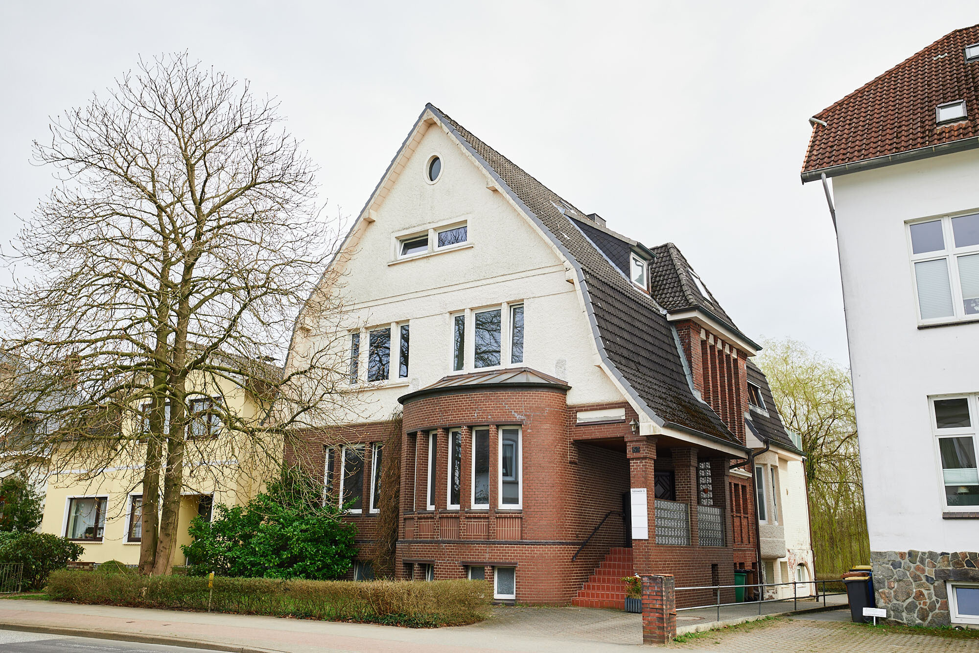 Einfamilienhaus zum Kauf 699.000 € 10 Zimmer 293,2 m²<br/>Wohnfläche 701 m²<br/>Grundstück Wahlbezirk 08 Elmshorn 25335