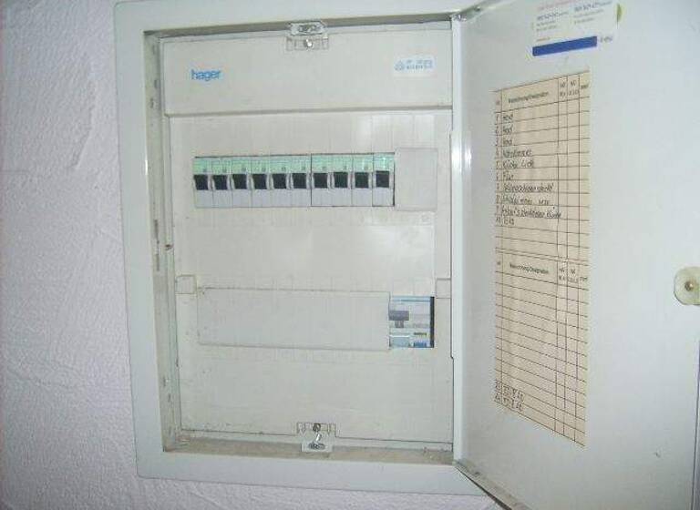 Einfamilienhaus zum Kauf als Kapitalanlage geeignet 390.000 € 7 Zimmer 246 m² 666 m² Grundstück Beffendorf Oberndorf am Neckar 78727