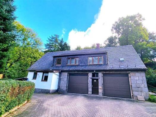 Einfamilienhaus zum Kauf 119.000 € 7 Zimmer 149 m² 1.400 m² Grundstück frei ab sofort Talstraße 3 Zschorlau 08321