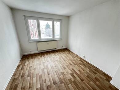 Wohnung zur Miete 381 € 4 Zimmer 68 m² 1. Geschoss Straße der Stahlwerker 33 Crossen Crossen an der Elster 07613