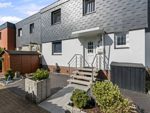 Reihenmittelhaus zum Kauf 325.000 € 4 Zimmer 138,4 m² 245 m² Grundstück Neustadt Neustadt am Rübenberge 31535