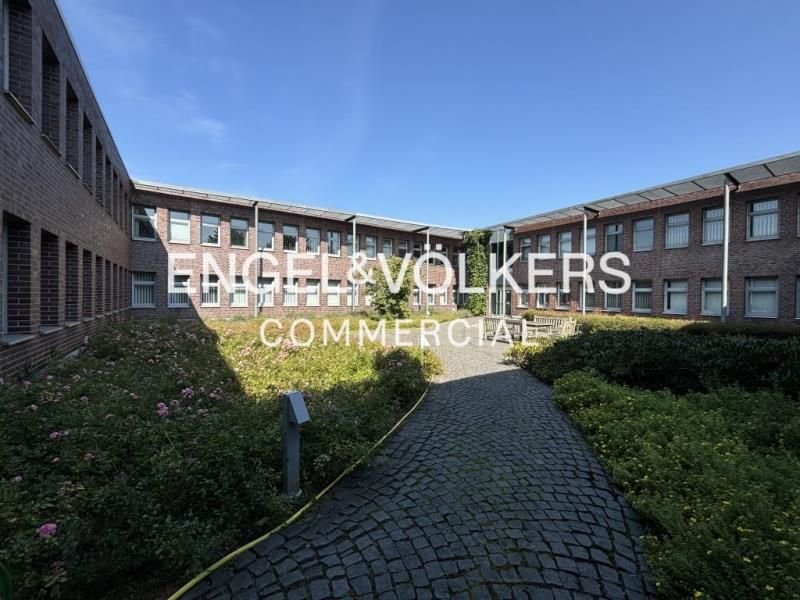 Bürofläche zur Miete 11 € 448 m²<br/>Bürofläche ab 448 m²<br/>Teilbarkeit Bemerode Hannover 30539