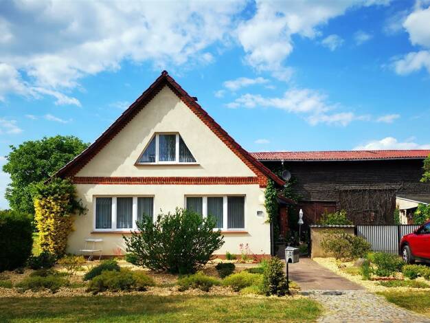 Haus zum Kauf 249.000 € 6 Zimmer 120 m² 4.056 m² Grundstück frei ab sofort Schlemmin Kritzow b Lübz 19386