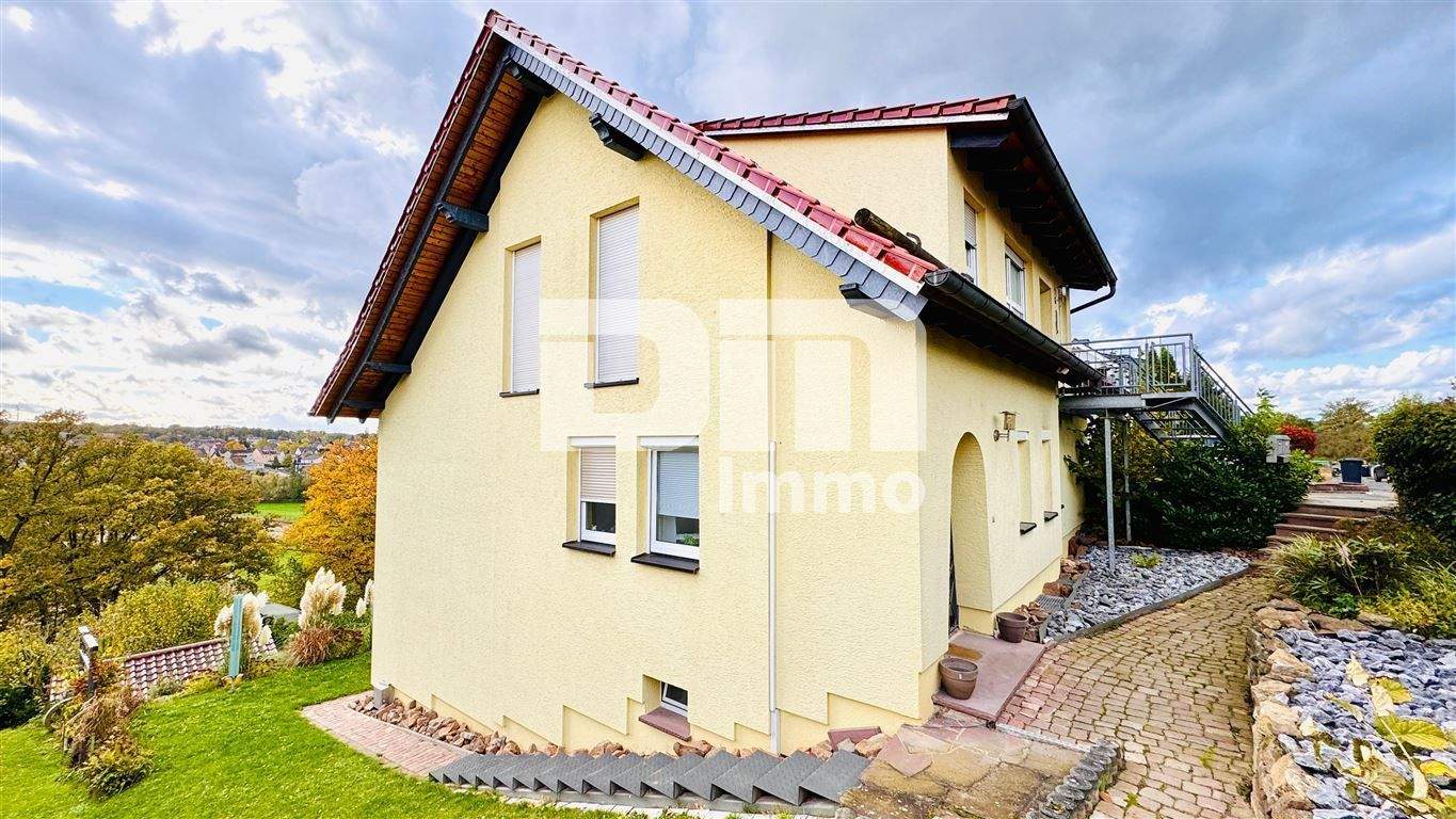 Immobilie in Niestetal - Modernisiertes 1 bis 2 Familienhaus mit DG-Ausbau BJ 02/03 und Panoramablick am Rüsteberg - Bild 4