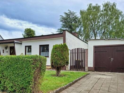 Bungalow zum Kauf 258.000 € 4 Zimmer 100 m² 1.083 m² Grundstück Braunsbedra 06242