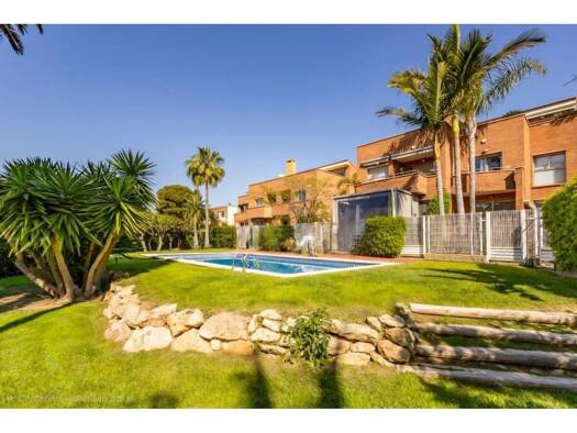 Chalet zum Kauf 1.080.000 € 6 Zimmer 434 m² 4.966 m² Grundstück Tarragona 43007