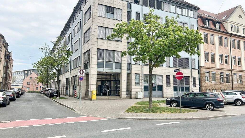 Studio zum Kauf 135.000 € 1 Zimmer 27,4 m² 4. Geschoss Nürnberger Str. 125 Innenstadt Fürth 90762