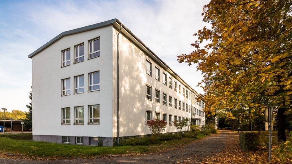 Bürofläche zur Miete 5 € 2.175 m² Bürofläche Radebeul 01445