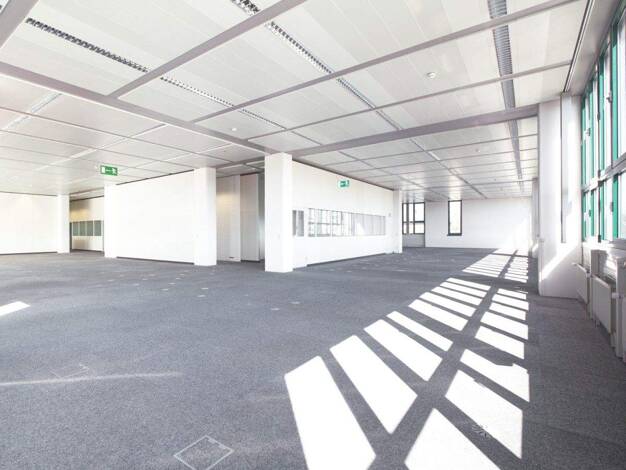 Bürofläche zur Miete 7,49 € 1.577,3 m² Bürofläche teilbar ab 1.577,3 m² Werner-von-Siemens Straße 6 Hochfeld Augsburg 86159
