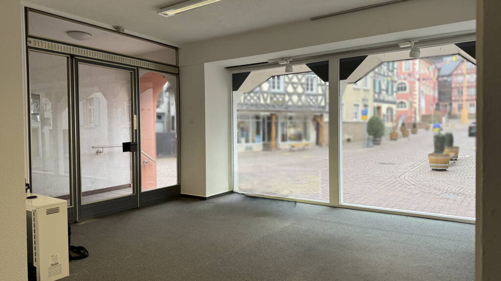 Bürogebäude zur Miete 780 € 3 Zimmer Ettenheim 77955