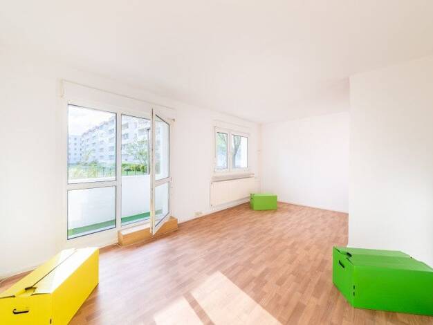 Wohnung zur Miete nur mit Wohnberechtigungsschein 396 € 3 Zimmer 57,3 m² 4. Geschoss Carl-Schorlemmer-Ring 33 Nördliche Neustadt Halle 06122