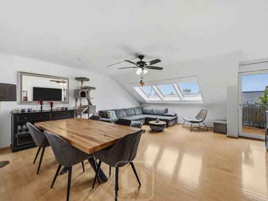 Wohnung zum Kauf 273.000 € 2 Zimmer 70,1 m² 2. Geschoss Zuffenhausen Zuffenhausen 70439