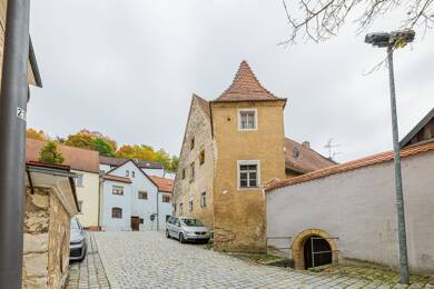 Schloss zum Kauf 235.000 € 12 Zimmer 288 m² 447 m² Grundstück Burglengenfeld Burglengenfeld 93133