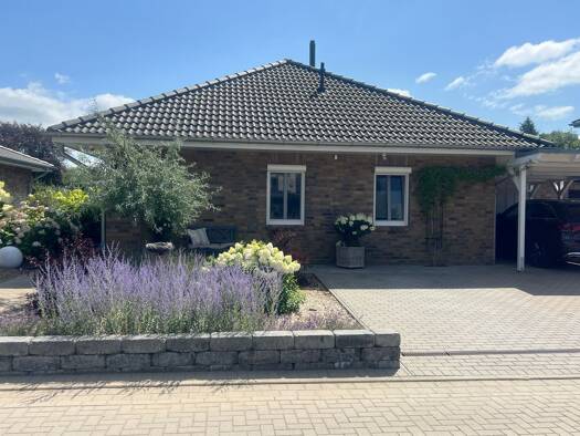 Einfamilienhaus zum Kauf provisionsfrei 469.900 € 3 Zimmer 120 m² 540 m² Grundstück frei ab 01.03.2027 Kellinghusen 25548