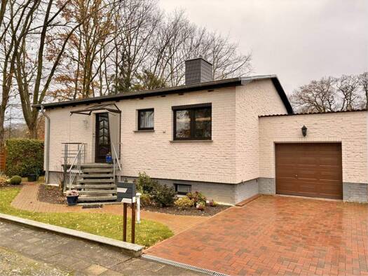 Einfamilienhaus zum Kauf 231.000 € 3 Zimmer 76 m² 429 m² Grundstück frei ab 01.06.2026 Güstrow 18273