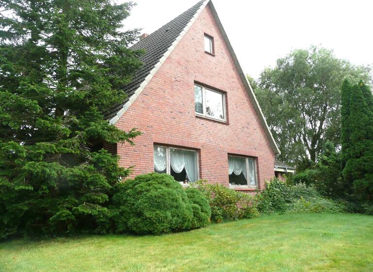 Einfamilienhaus zum Kauf 250.000 € 6 Zimmer 156 m²<br/>Wohnfläche 946 m²<br/>Grundstück Elskop 25361