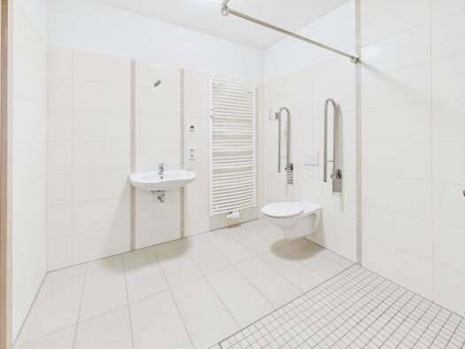 Wohnung zur Miete 374 € 2 Zimmer 64,6 m² EG Sonnenstr. 36 Sonnenberg Chemnitz 09130